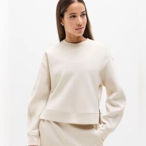 Athleta Cropped Boxy Crewneck Sweatshirt Cream Long Sleeve XS